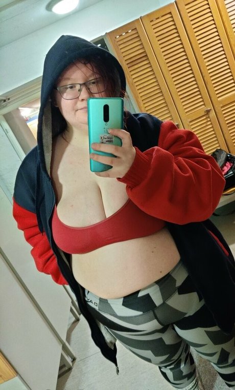 peachycat8 model nice pics