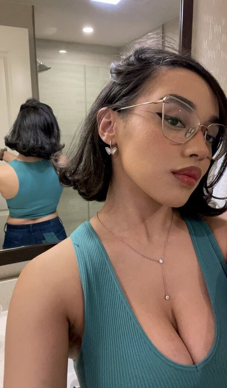 itsqueennovaa pornographic actress photos