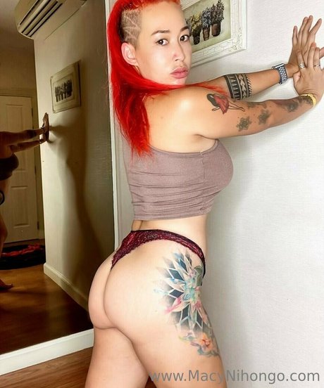 famous midget onlyfans naked photo