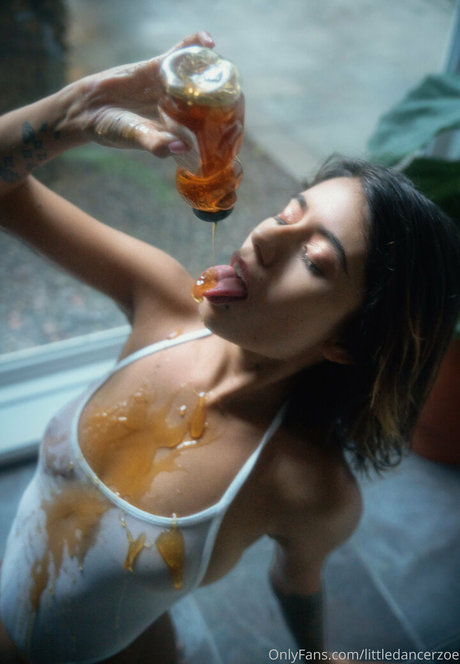 littledancerzoe sexy pornstar img