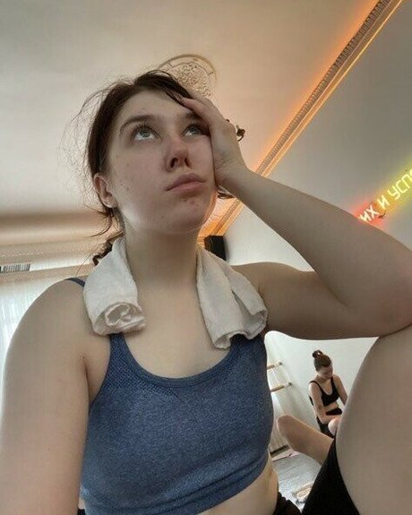 PutinLoxEbany model photos