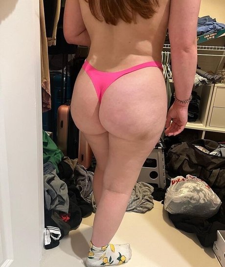 milf yoga onlyfans free nude picture