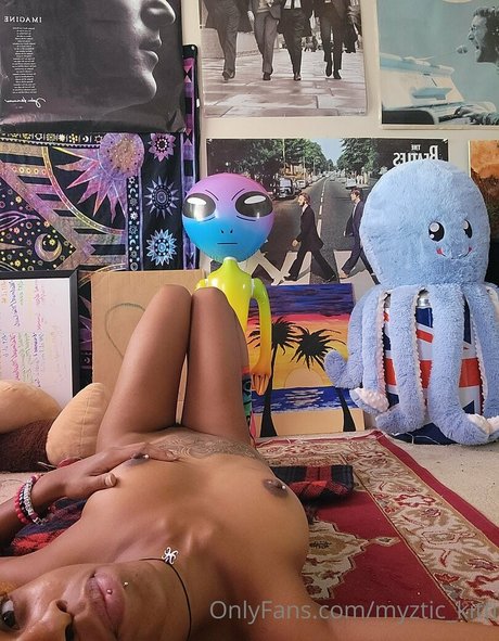 xsexy sadiex nude actress pictures