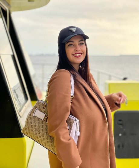 black onlyfans nudes image