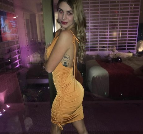 Emmily Mello sexy star pictures