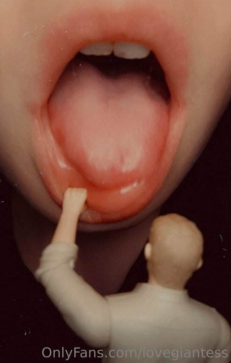 asian shemale onlyfans sexy picture