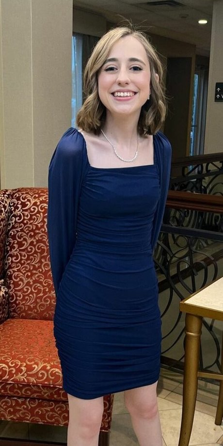 Atwentysomethingloser pornstar pretty pictures