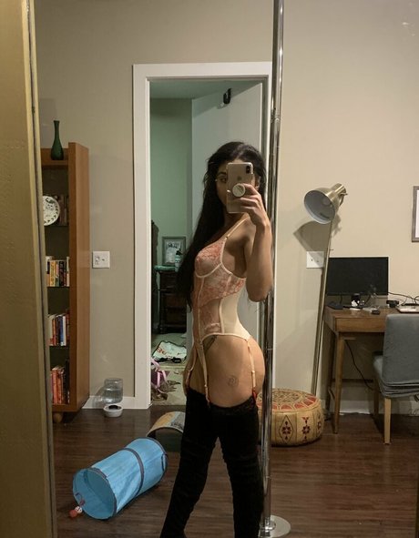 reversecowgrl69 exclusive model image