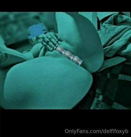 delfifoxyb top actress images