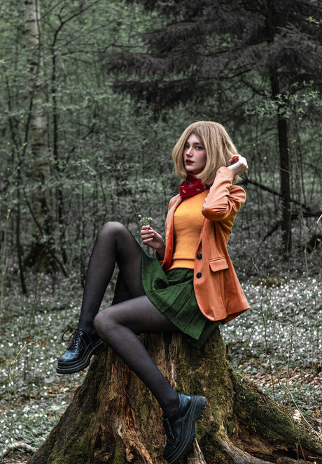 social media influencer onlyfans nudes pic