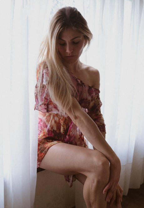 ThePeachApp star xxx img