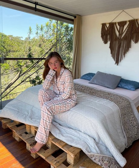 Duda Reis art pornstar pictures