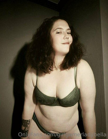 chubby babe onlyfans free naked pic