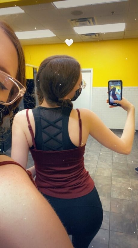 thevintageginger nude model photo