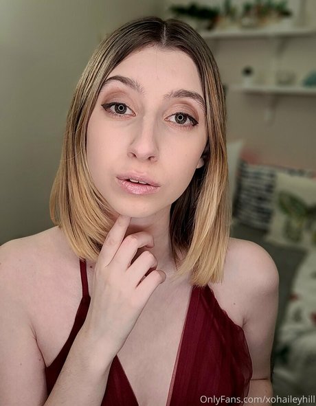 athletic blonde onlyfans sexy nude pic