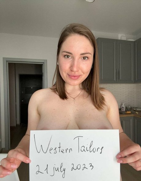 AlenFox star hot photo