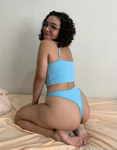 big ass teen onlyfans adult image