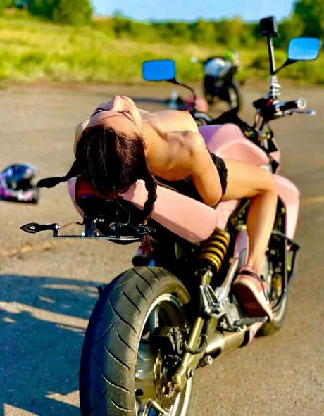 kate latex model pornographic image