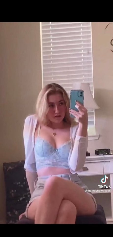 Howdyhowdyyall1 porn model images