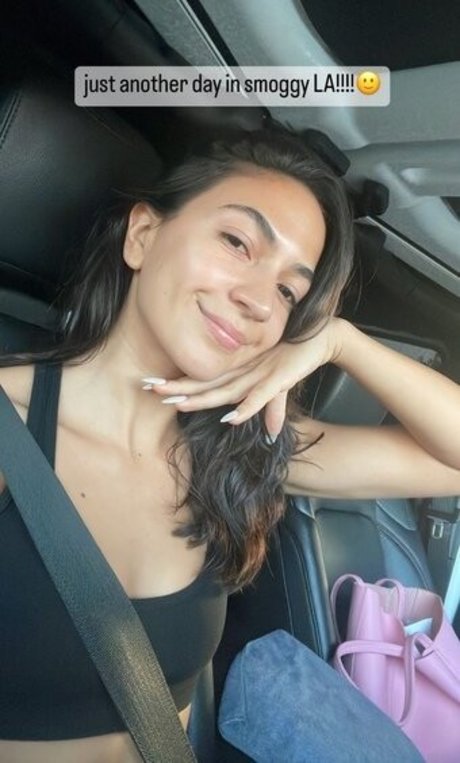 Natalee Linez beautiful actress photos