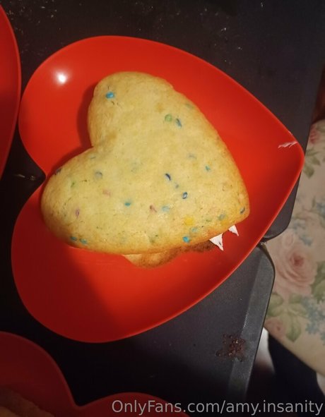 tiny onlyfans hot sexy photo