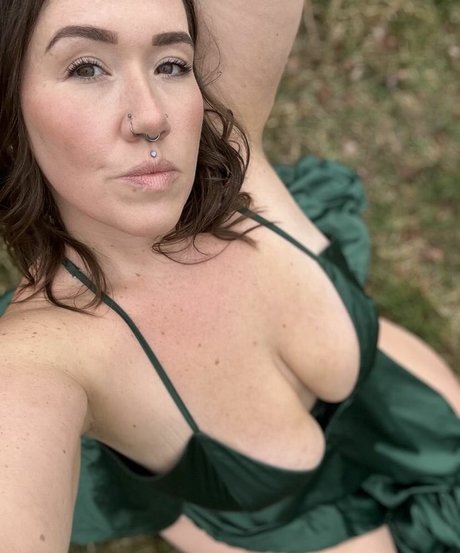 Michele Moon exclusive actress images