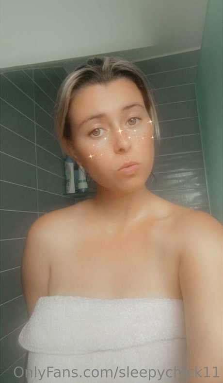 sleepychick11 nude star pic