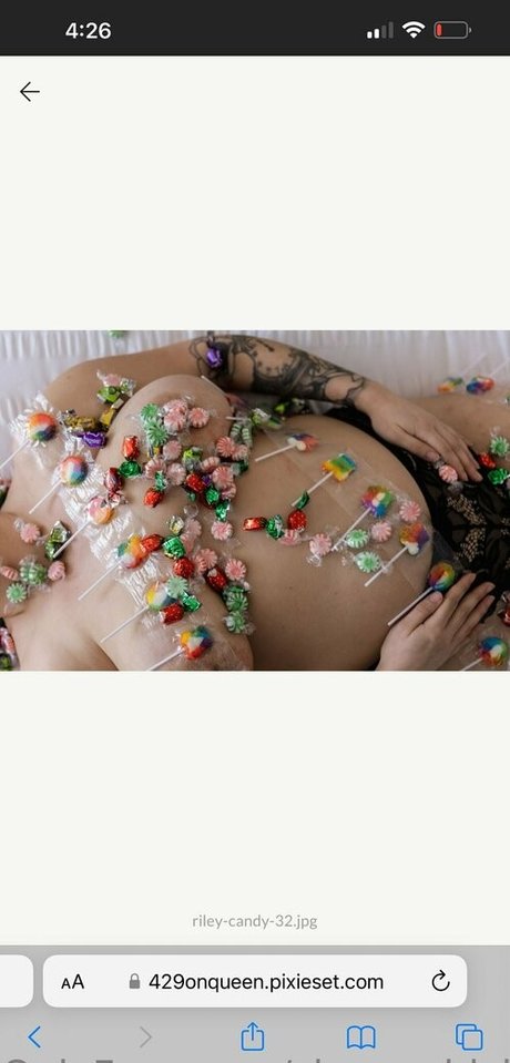 lesbian anal onlyfans nudes images