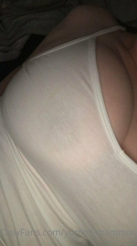 yummymammiii hd model img