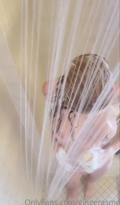 lactating onlyfans xxx pic