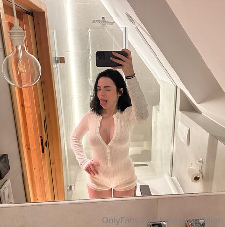 big white booty onlyfans free images