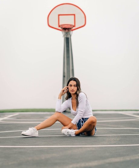 carlieauszler erotic pornstar photos