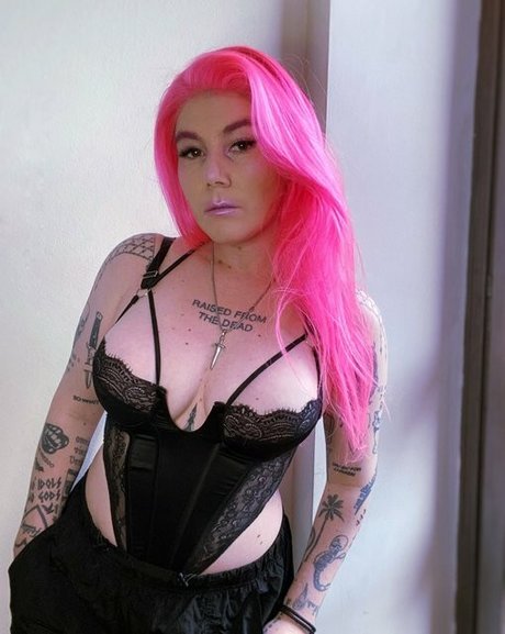 Ready To Glare pornstar pretty photo