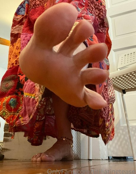 female fitness onlyfans sexy naked photo