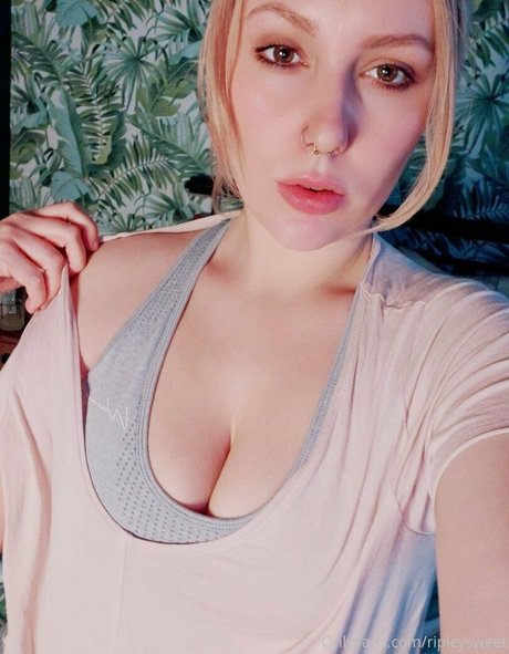 ripleysweet pornographic star photos