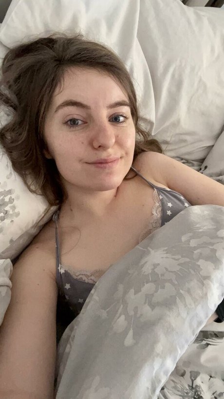 Averytinyleaf model erotic image