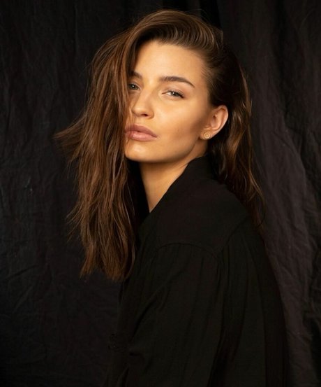 tall milf onlyfans hot sexy pic