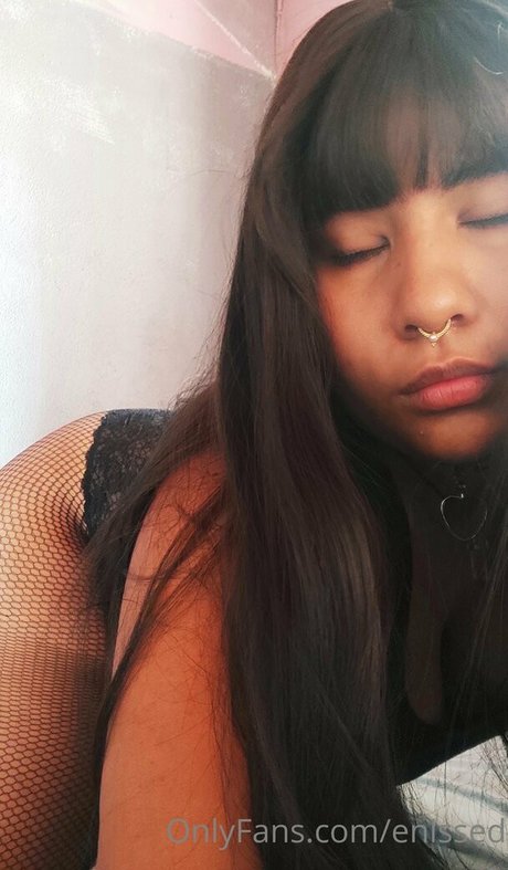 succubassd hd model photos