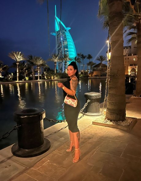 beautiful teen onlyfans porn photos