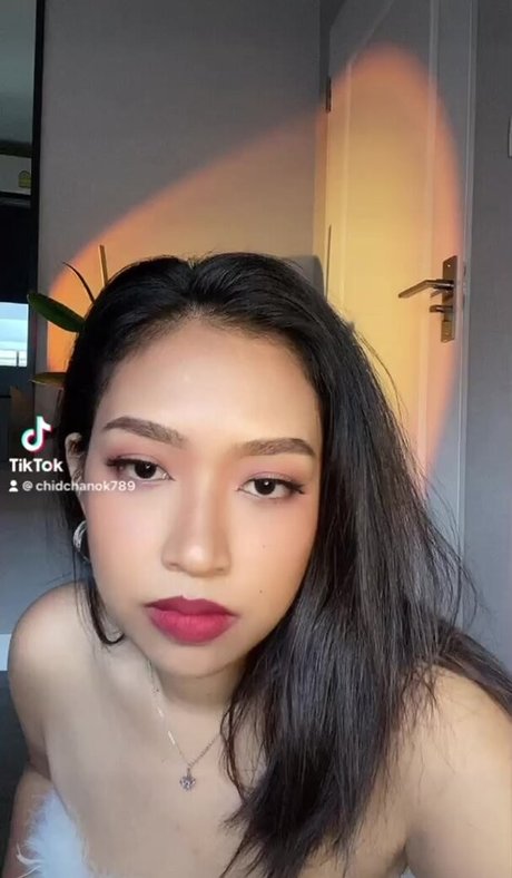 Aoy Chitchanok naked model img