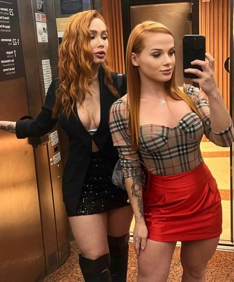 Alice Beaumont star art archive