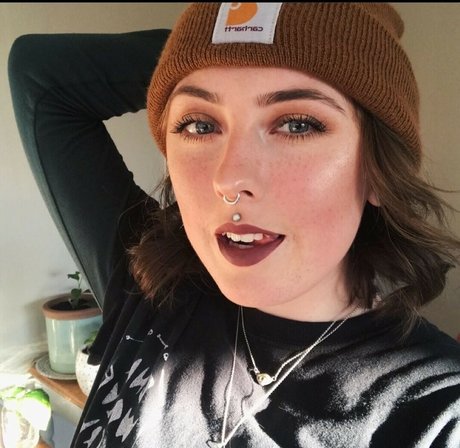 Swaggittarius beautiful pornstar images