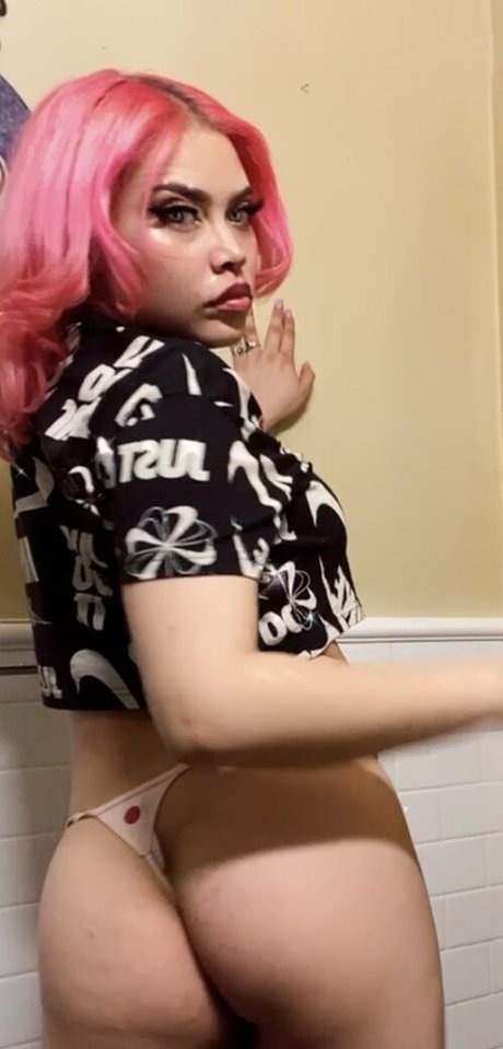 lolaslimm model art pic