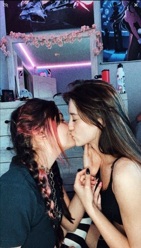 blonde wife onlyfans pretty images