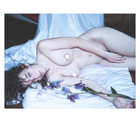 Noa The Model hd pornstar photos