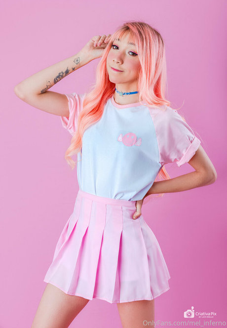 melyasminn erotic star pics