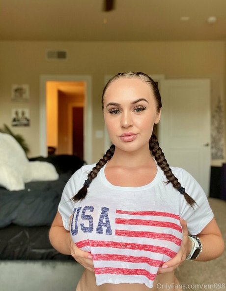 em098 exclusive actress pictures