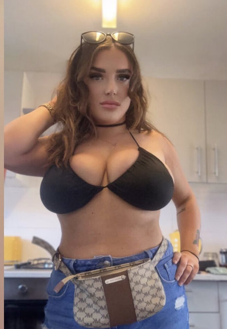 Meganxlxm sexy model gallery