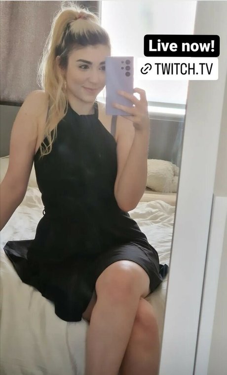 centerfold onlyfans art nude photo