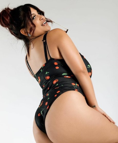 female masturbation onlyfans hd pic